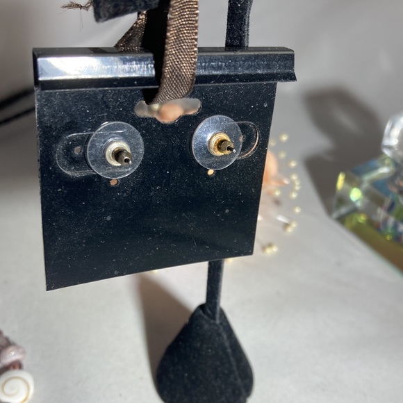 Pearl earrings with silver fittings - Picture 4 of 8